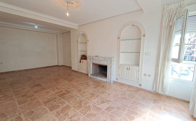 Revente - Appartement -
Torrevieja - Costa Blanca