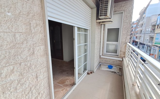 Revente - Appartement -
Torrevieja - Costa Blanca