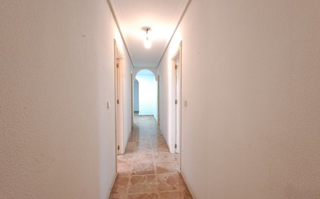 Revente - Appartement -
Torrevieja - Costa Blanca