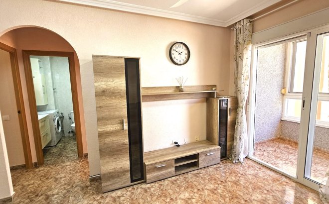 Resale - Apartment -
Torrevieja - Costa Blanca