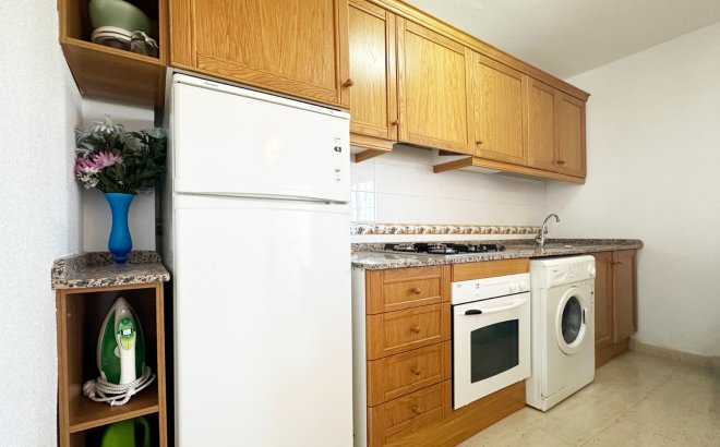 Resale - Bungalow -
San Miguel de Salinas - Inland