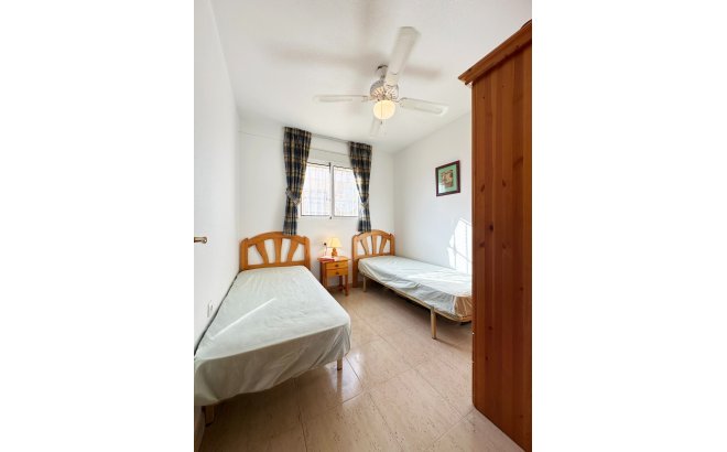 Resale - Bungalow -
San Miguel de Salinas - Inland