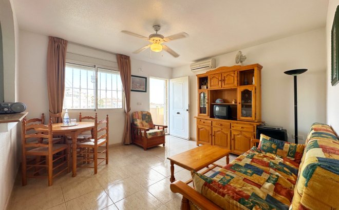 Resale - Bungalow -
San Miguel de Salinas - Inland