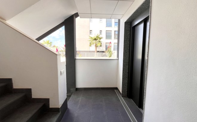 Herverkoop - Appartement -
Villamartin - Costa Blanca