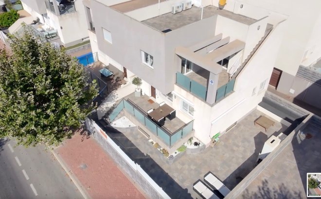 Resale - Villa -
Torrevieja - Costa Blanca