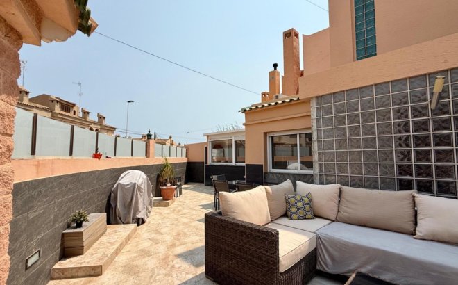 Resale - Villa -
Torrevieja - Los Frutales