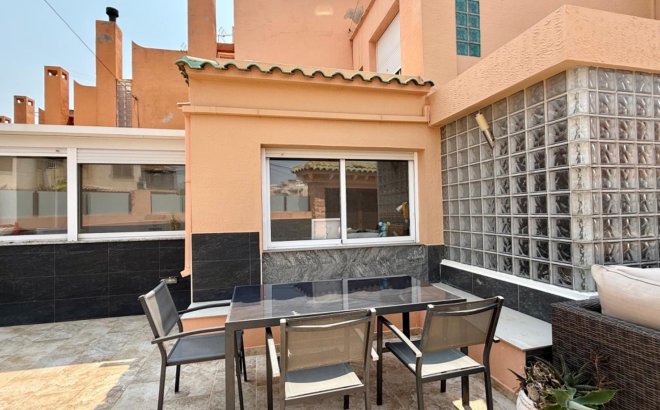 Resale - Villa -
Torrevieja - Los Frutales