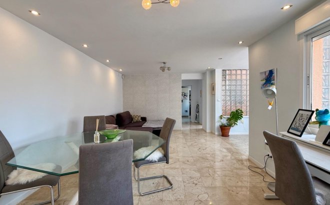 Resale - Villa -
Torrevieja - Los Frutales