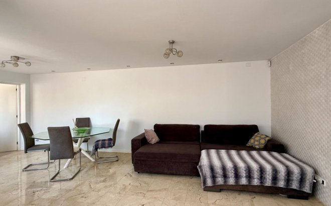 Resale - Villa -
Torrevieja - Los Frutales