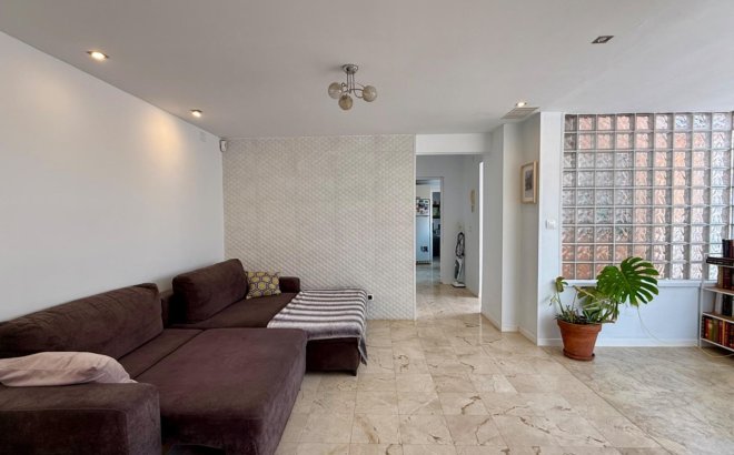 Resale - Villa -
Torrevieja - Los Frutales