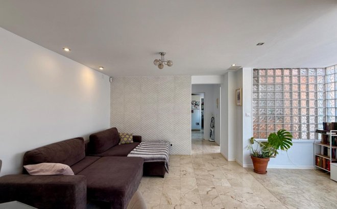 Resale - Villa -
Torrevieja - Los Frutales