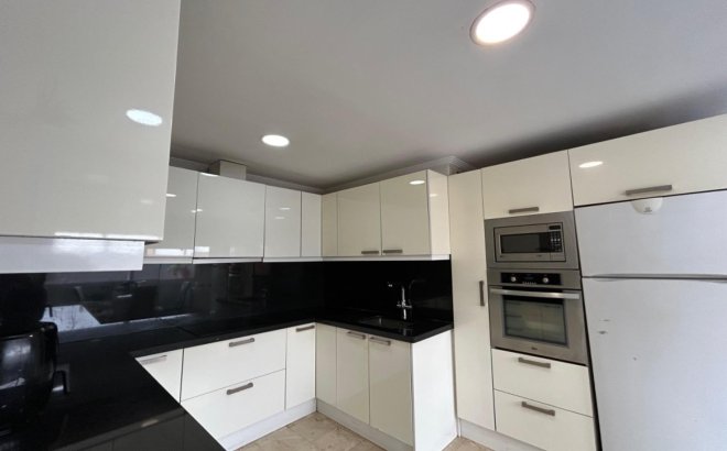 Resale - Villa -
Torrevieja - Los Frutales