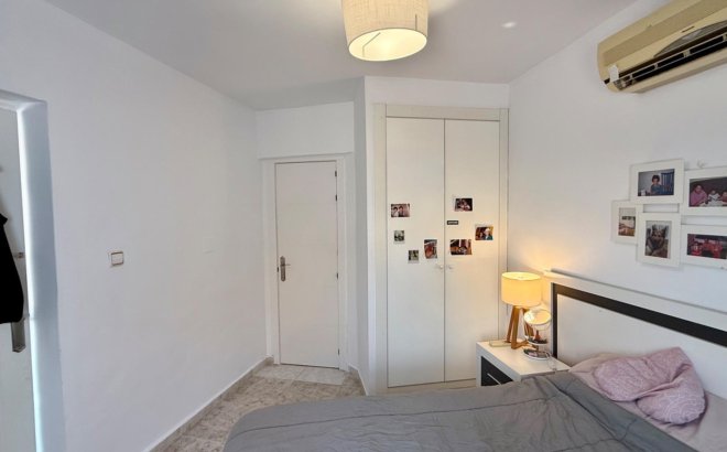 Resale - Villa -
Torrevieja - Los Frutales