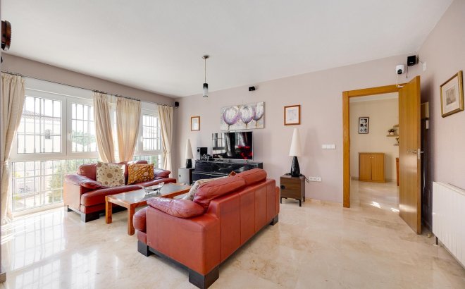 Resale - Villa -
Orihuela Costa - Costa Blanca