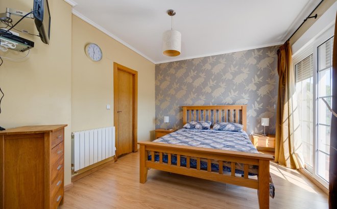 Resale - Villa -
Orihuela Costa - Costa Blanca