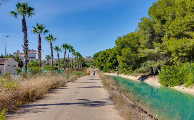 Resale - Villa -
Orihuela Costa - Costa Blanca