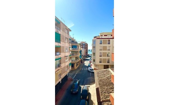 Resale - Apartment -
Torrevieja - Paseo Maritimo