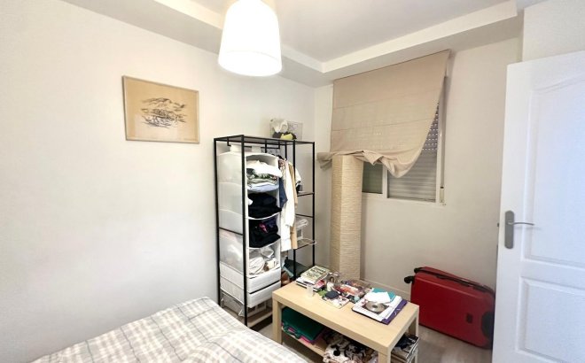 Resale - Apartment -
Torrevieja - Paseo Maritimo