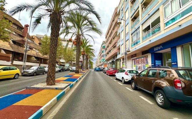 Resale - Apartment -
Torrevieja - Playa del Cura