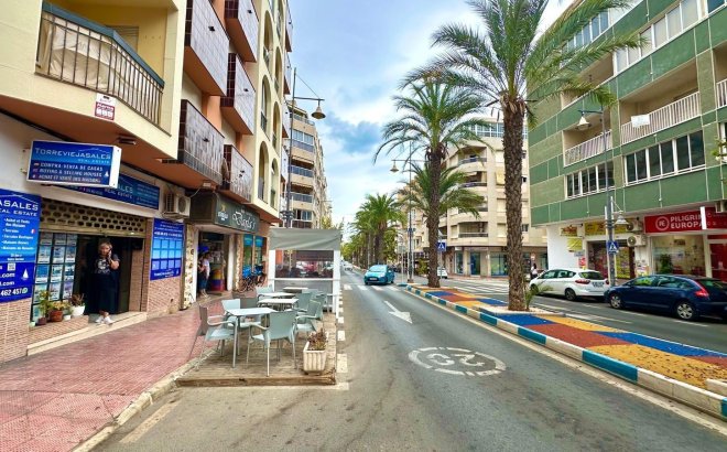 Resale - Apartment -
Torrevieja - Playa del Cura