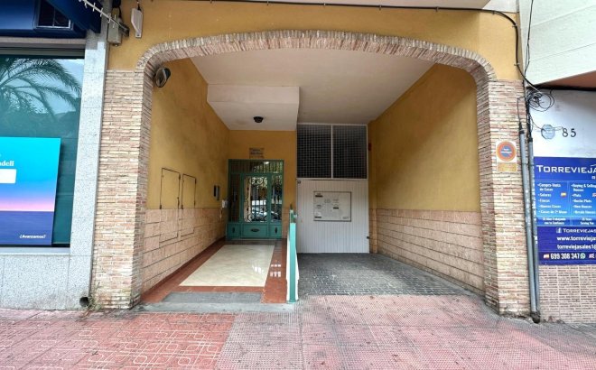 Resale - Apartment -
Torrevieja - Playa del Cura