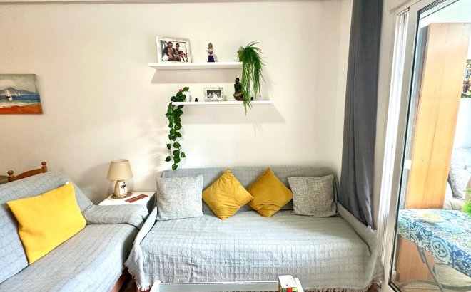 Resale - Apartment -
Torrevieja - Playa del Cura