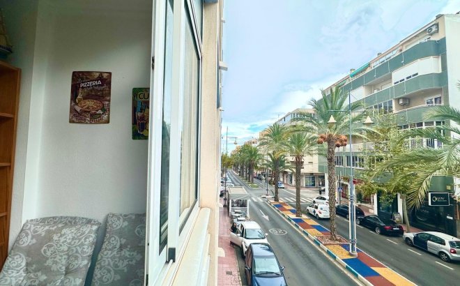 Resale - Apartment -
Torrevieja - Playa del Cura