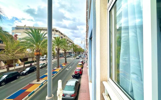 Resale - Apartment -
Torrevieja - Playa del Cura