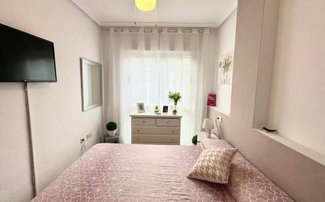 Resale - Apartment -
Torrevieja - Playa del Cura