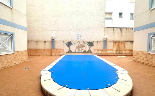 Resale - Apartment -
Torrevieja - Playa del Cura