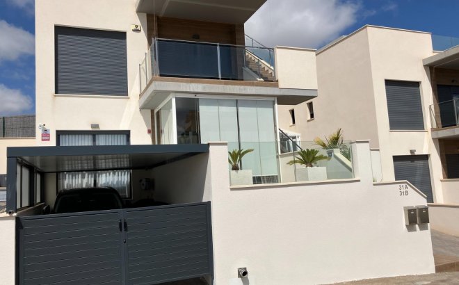 Resale - Bungalow -
San Miguel de Salinas - Las Colinas