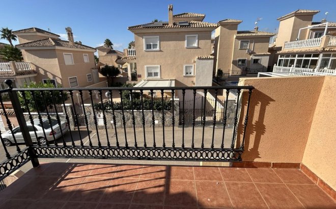 Herverkoop - Town House -
Los Altos - Costa Blanca