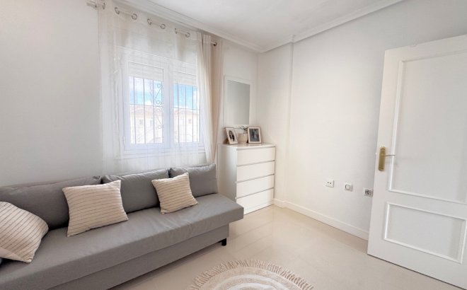 Revente - Villa -
Algorfa