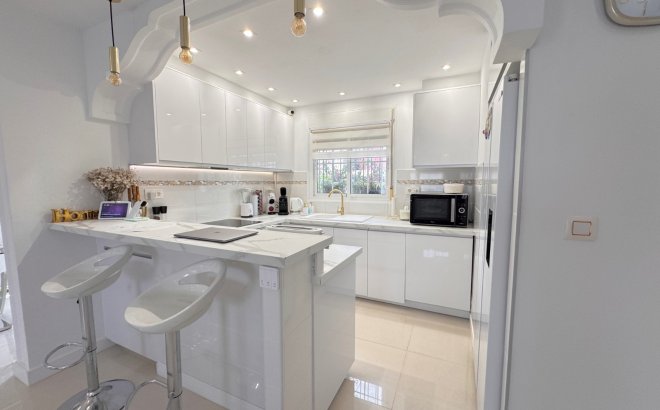 Revente - Villa -
Algorfa