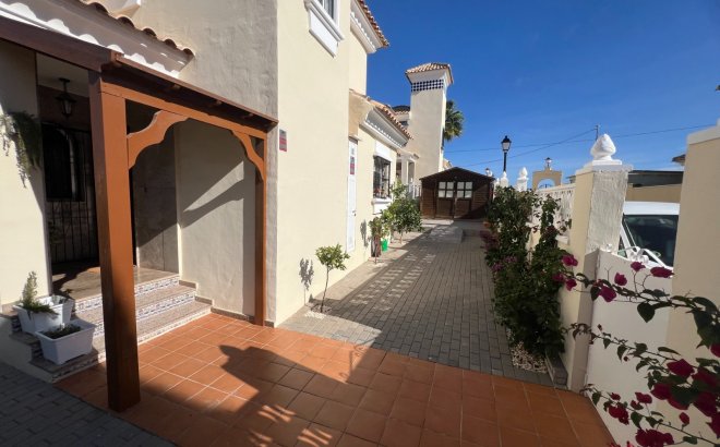 Revente - Villa -
Algorfa