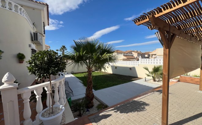 Revente - Villa -
Algorfa