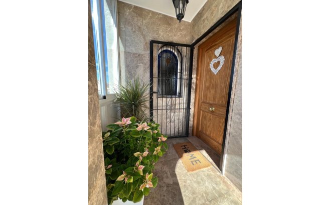 Revente - Villa -
Algorfa