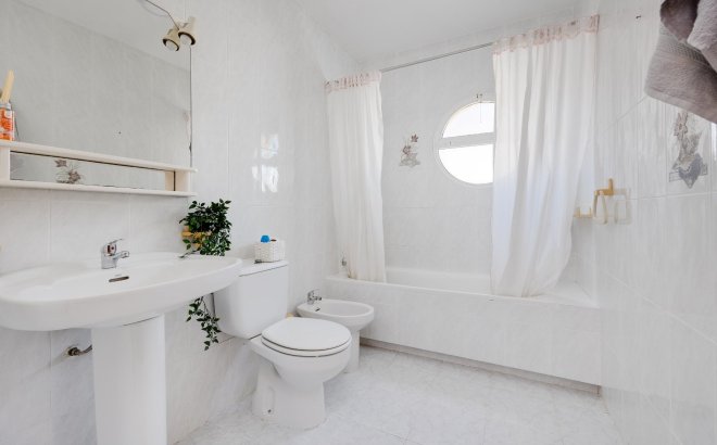 Resale - Town House -
Torrevieja - Paraje Natural