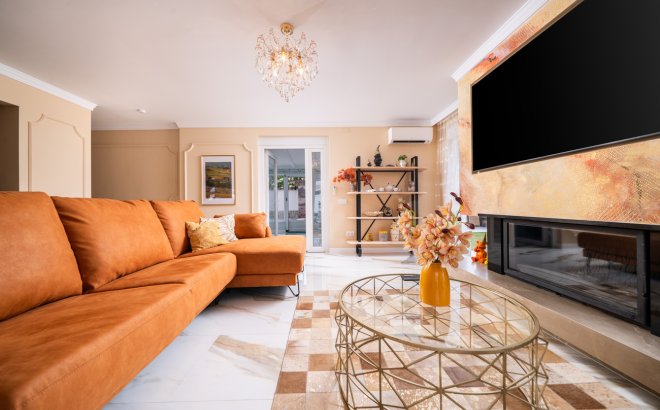 Resale - Villa -
Torrevieja - Costa Blanca