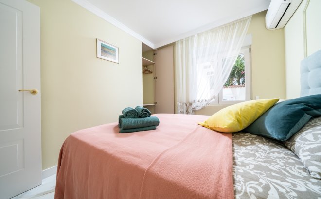 Resale - Villa -
Torrevieja - Costa Blanca