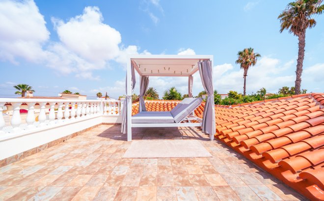 Resale - Villa -
Torrevieja - Costa Blanca