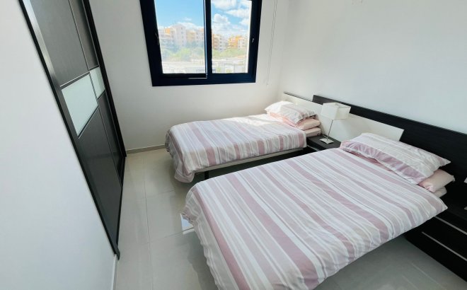 Revente - Appartement -
Punta Prima - Costa Blanca