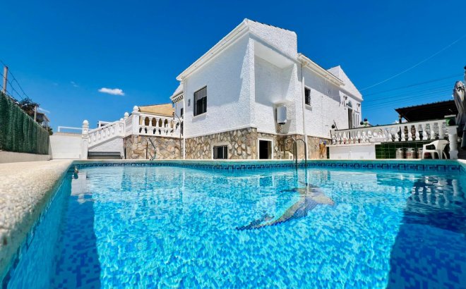 Resale - Town House -
Torrevieja - Costa Blanca