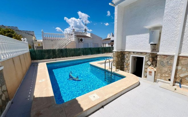 Resale - Town House -
Torrevieja - Costa Blanca