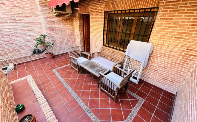 Resale - Villa -
Torrevieja - Costa Blanca