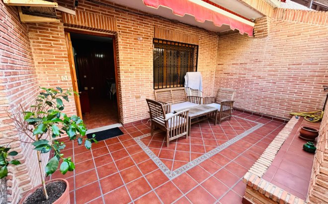 Resale - Villa -
Torrevieja - Costa Blanca