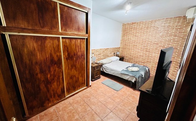 Resale - Villa -
Torrevieja - Costa Blanca