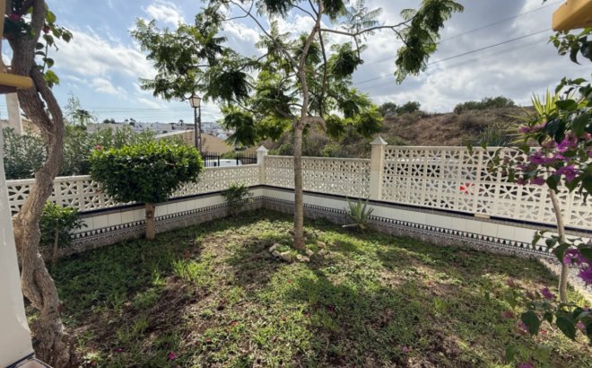 Resale - Dúplex -
San Miguel de Salinas - Inland