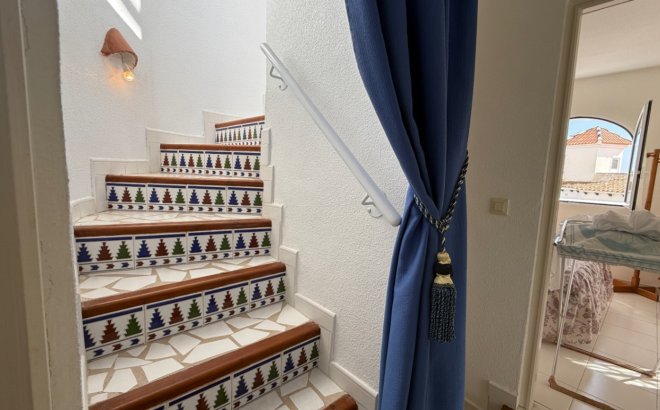 Resale - Dúplex -
San Miguel de Salinas - Inland