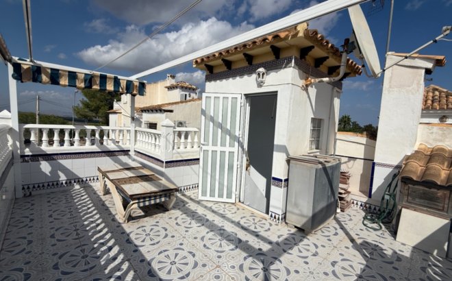 Resale - Dúplex -
San Miguel de Salinas - Inland